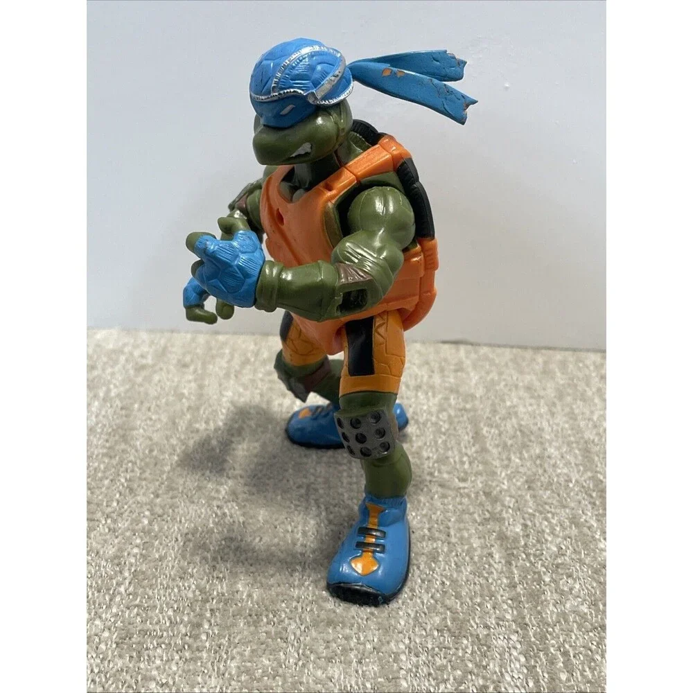 2003 Teenage Mutant Ninja Turtles (TMNT) Scootin' Leo
